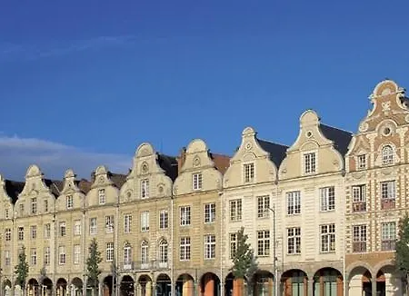 Pop 1 Centre Calme Avec Parking Public