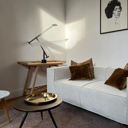 Pop 1 Centre Calme Avec Parking Public *