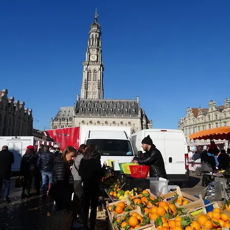Pop 1 Centre Calme Avec Parking Public Arras